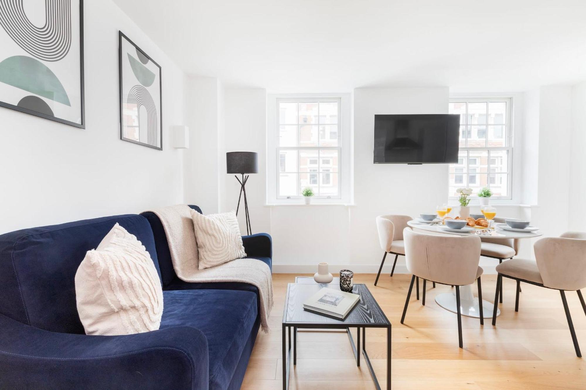 Fitzrovia With Balcony - Cityapartmentstay ลอนดอน ภายนอก รูปภาพ