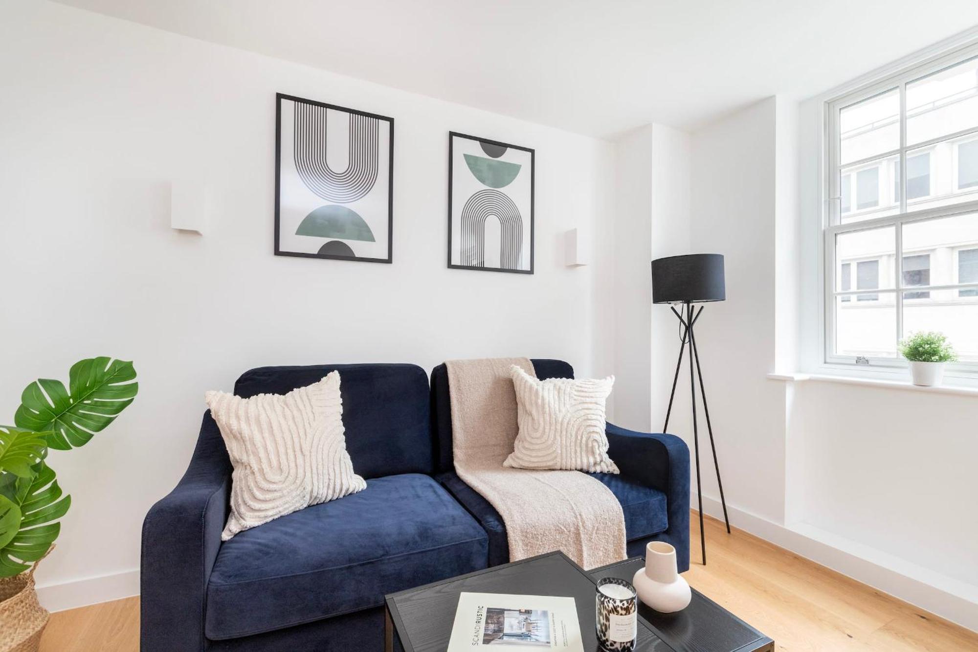Fitzrovia With Balcony - Cityapartmentstay ลอนดอน ภายนอก รูปภาพ