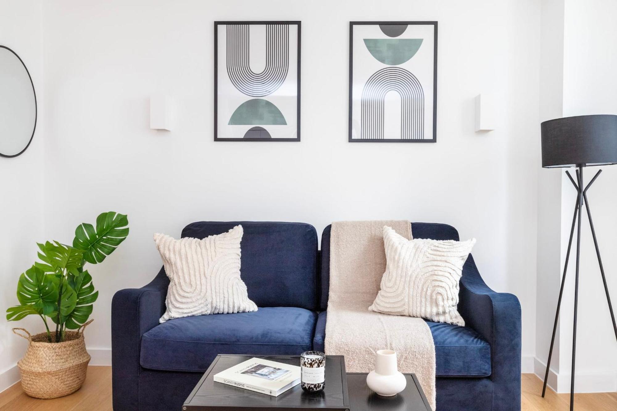 Fitzrovia With Balcony - Cityapartmentstay ลอนดอน ภายนอก รูปภาพ